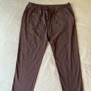Lululemon - Black relaxed fit trouser/pants